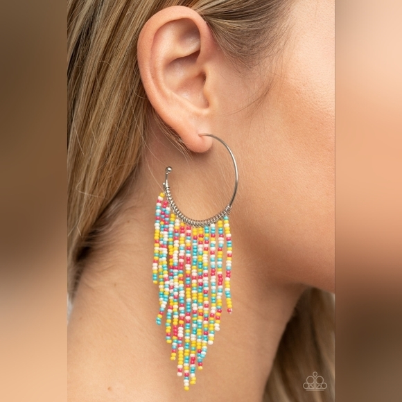 paparazzi Jewelry - 𝅺Saguro Breeze Earrings